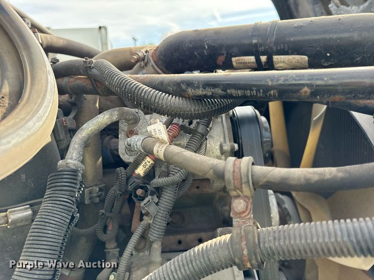 image for item OG9674 2009 Freightliner Columbia 120 semi truck