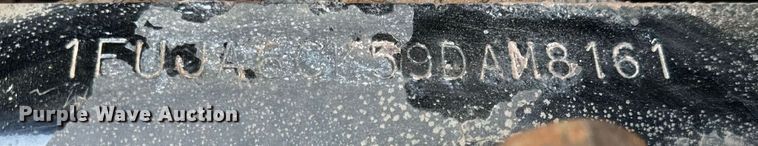 image for item OG9674 2009 Freightliner Columbia 120 semi truck