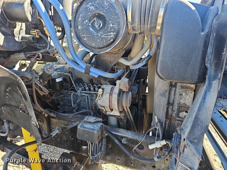 image for item OJ9080 1991 Ford F800 truck cab and chassis