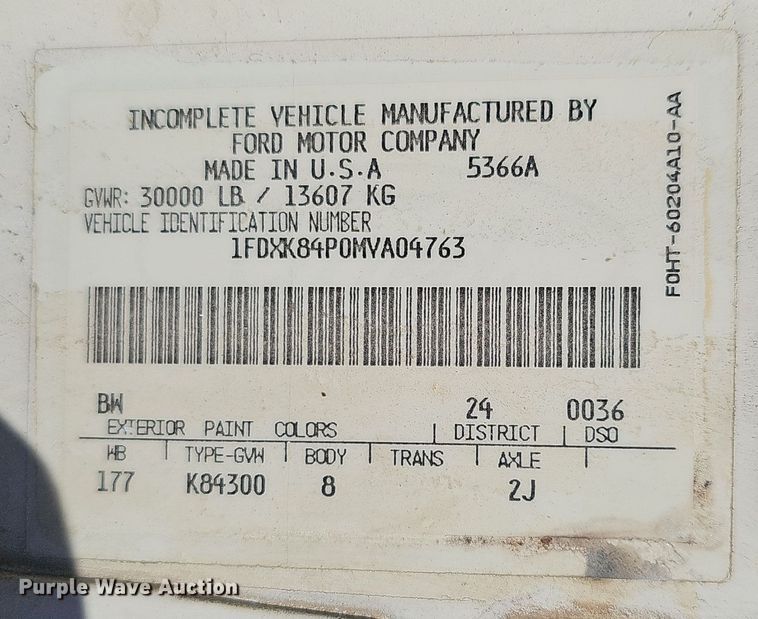 image for item OJ9080 1991 Ford F800 truck cab and chassis