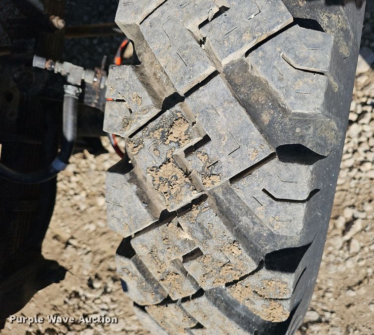 image for item OJ9082 1992 International 4800  truck cab and chassis