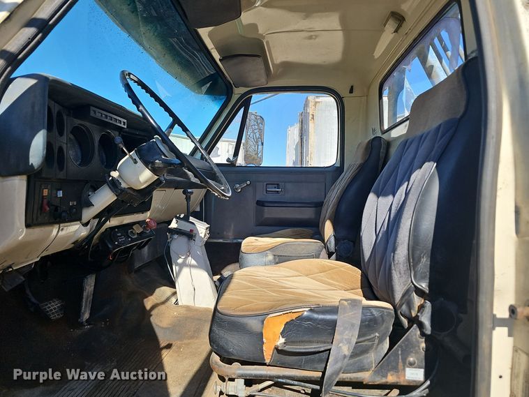 image for item OJ9083 1980 Chevrolet Brigadier  winch truck