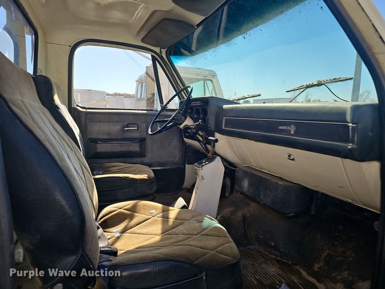 image for item OJ9083 1980 Chevrolet Brigadier  winch truck