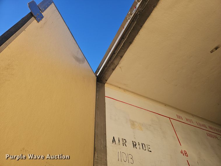 image for item OJ9101 2008 Wabash refrigerated van trailer