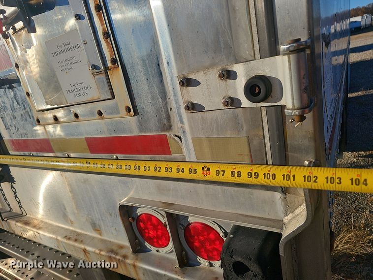 image for item OJ9101 2008 Wabash refrigerated van trailer