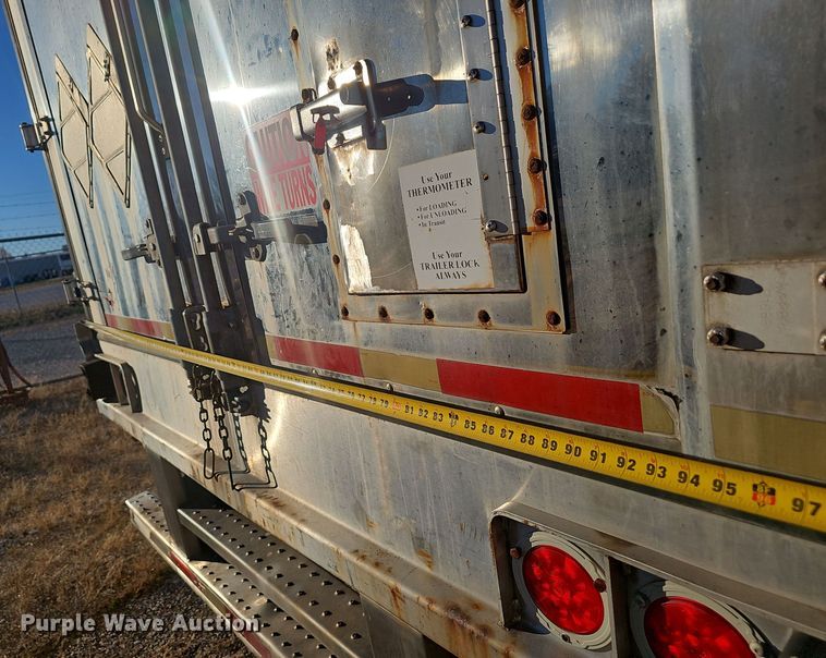 image for item OJ9101 2008 Wabash refrigerated van trailer