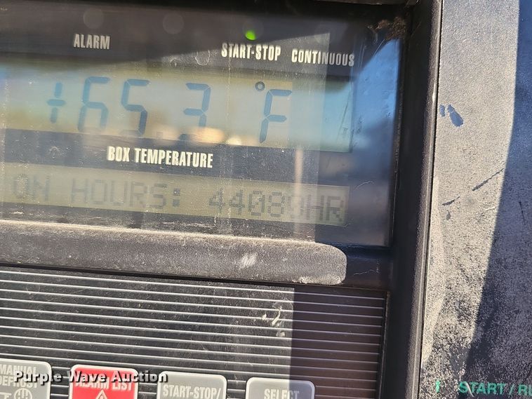 image for item OJ9101 2008 Wabash refrigerated van trailer