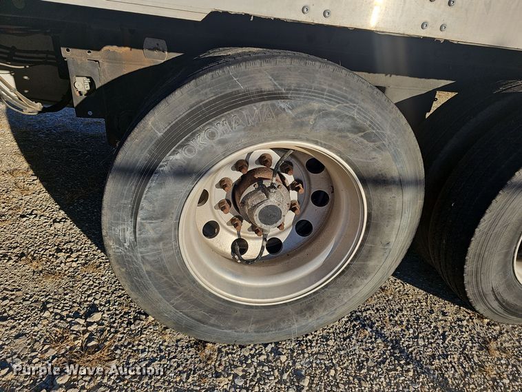 image for item OJ9101 2008 Wabash refrigerated van trailer