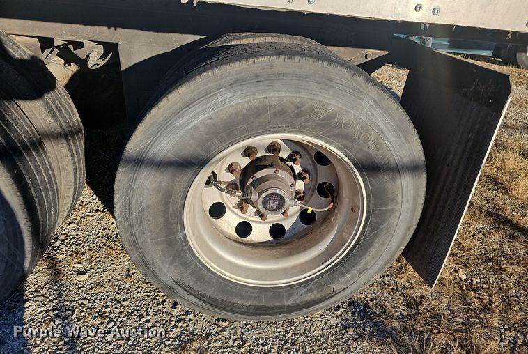 image for item OJ9101 2008 Wabash refrigerated van trailer