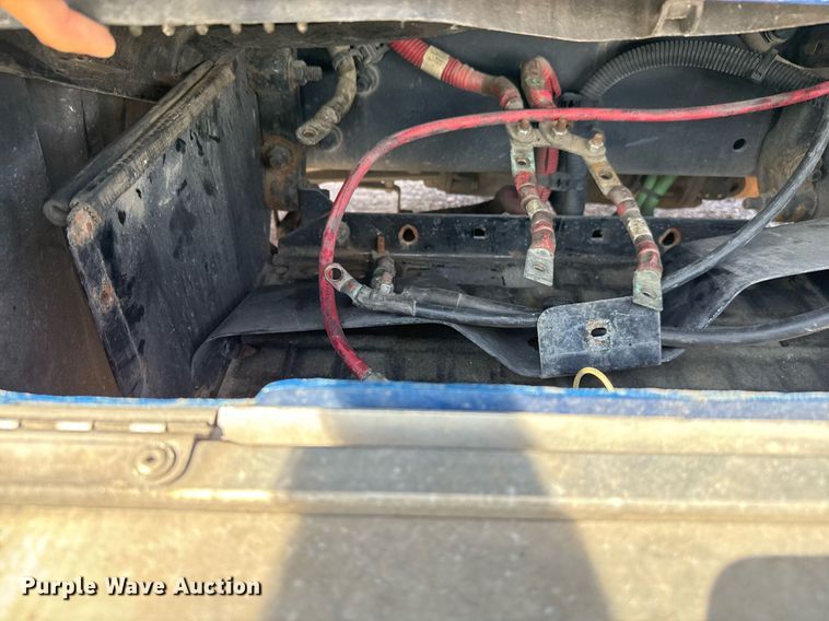 image for item YY0014 2017 Freightliner Cascadia 125 semi truck