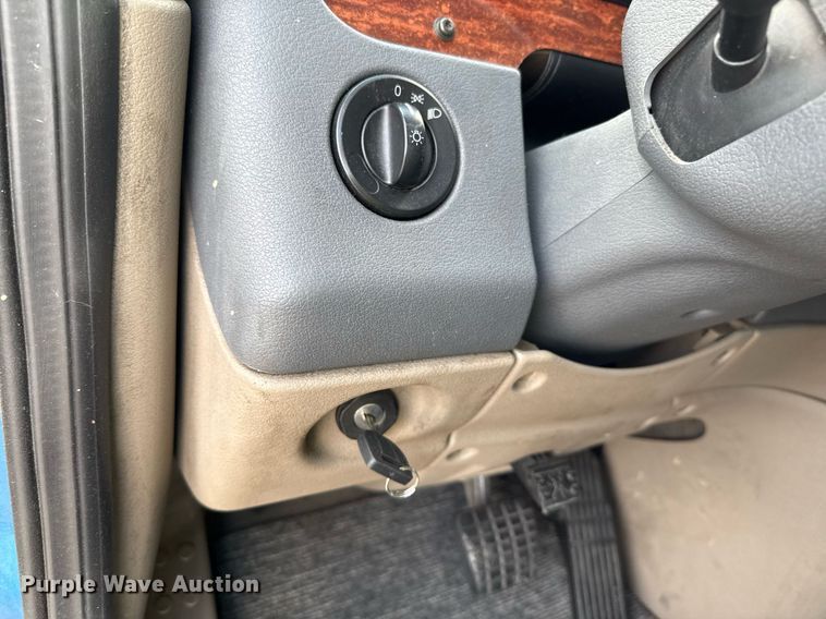 image for item YY0014 2017 Freightliner Cascadia 125 semi truck