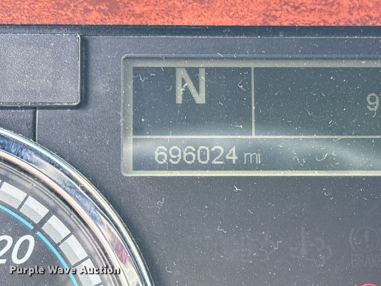 image for item YY0014 2017 Freightliner Cascadia 125 semi truck