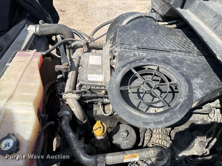 image for item YY0014 2017 Freightliner Cascadia 125 semi truck