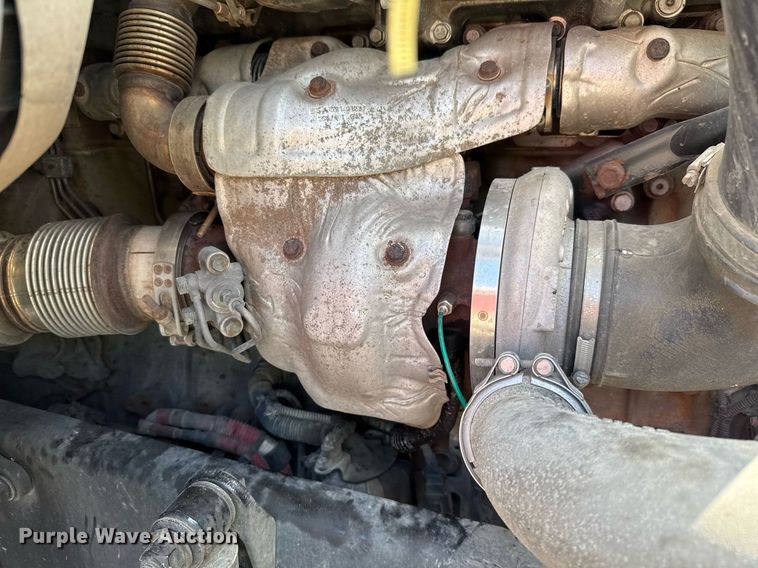 image for item YY0014 2017 Freightliner Cascadia 125 semi truck