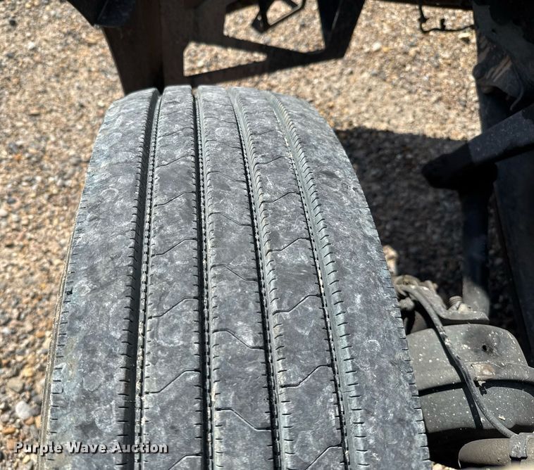 image for item YY0014 2017 Freightliner Cascadia 125 semi truck