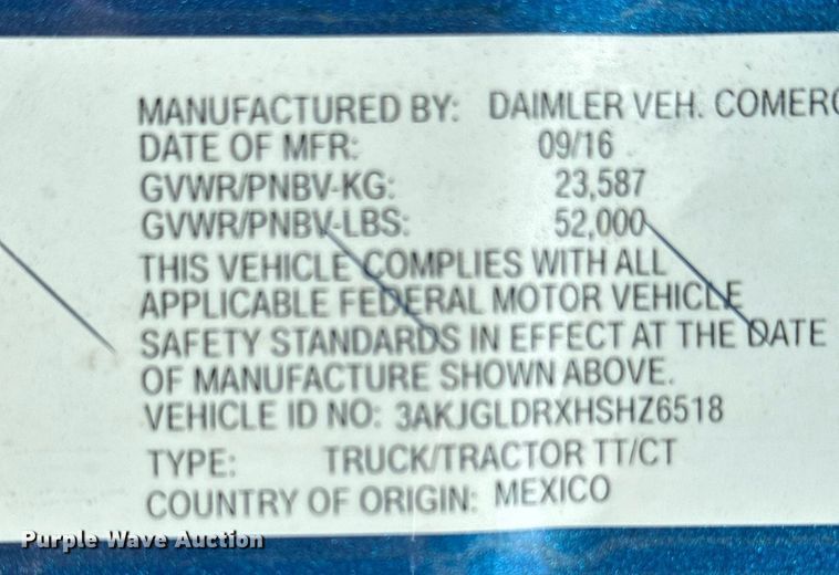image for item YY0014 2017 Freightliner Cascadia 125 semi truck