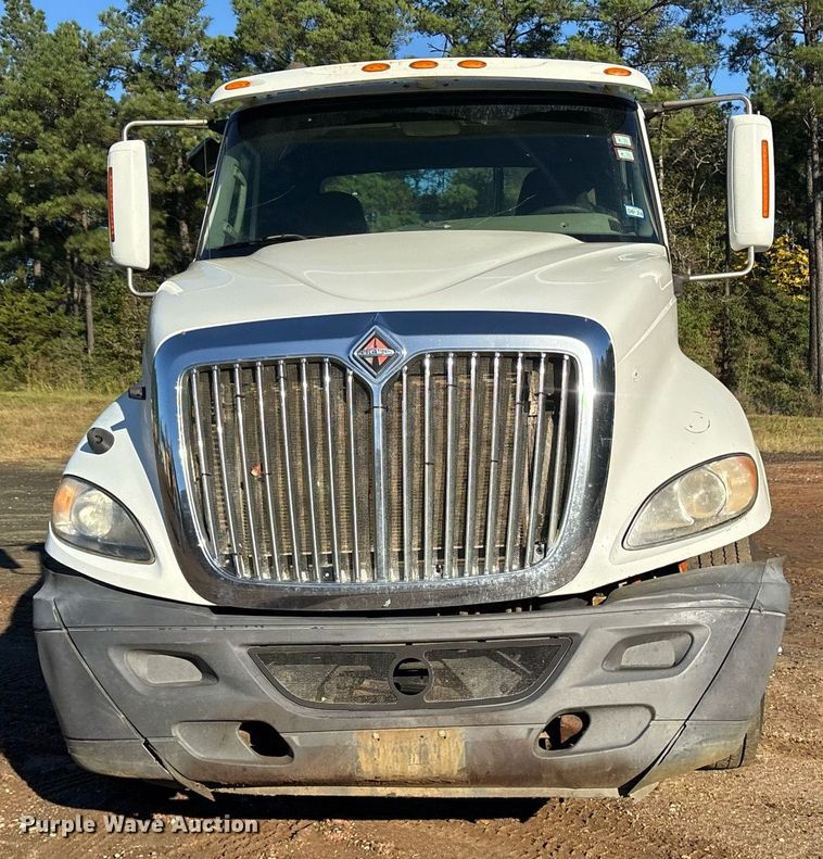 image for item DM1863 2012 International Prostar semi truck