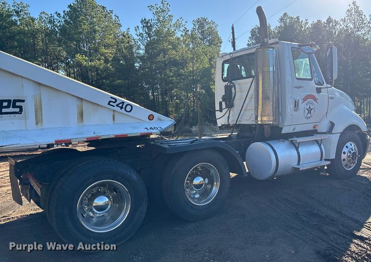 image for item DM1863 2012 International Prostar semi truck