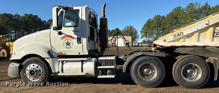 image for item DM1863 2012 International Prostar semi truck