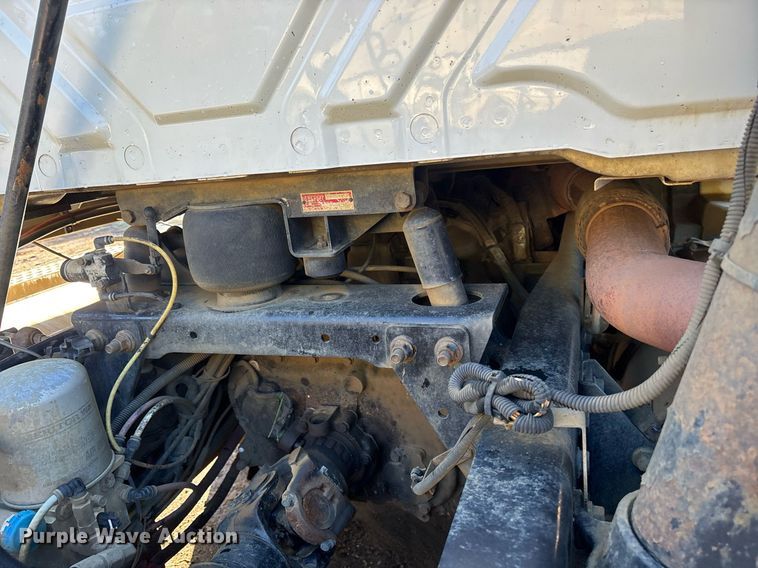 image for item DM1863 2012 International Prostar semi truck