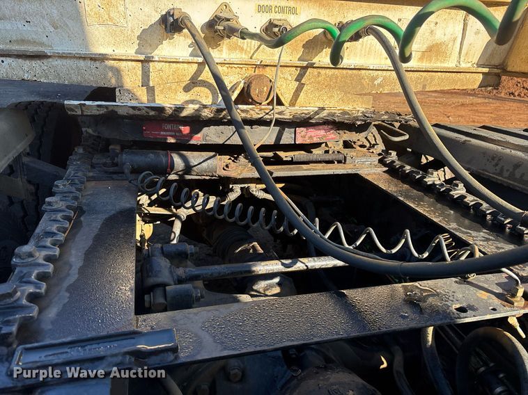 image for item DM1863 2012 International Prostar semi truck