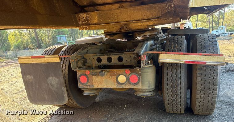 image for item DM1863 2012 International Prostar semi truck