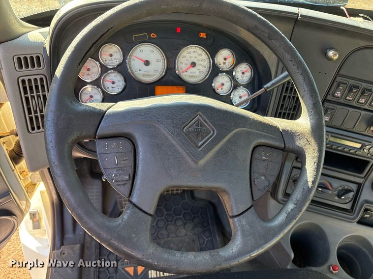 image for item DM1863 2012 International Prostar semi truck