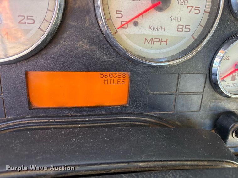 image for item DM1863 2012 International Prostar semi truck