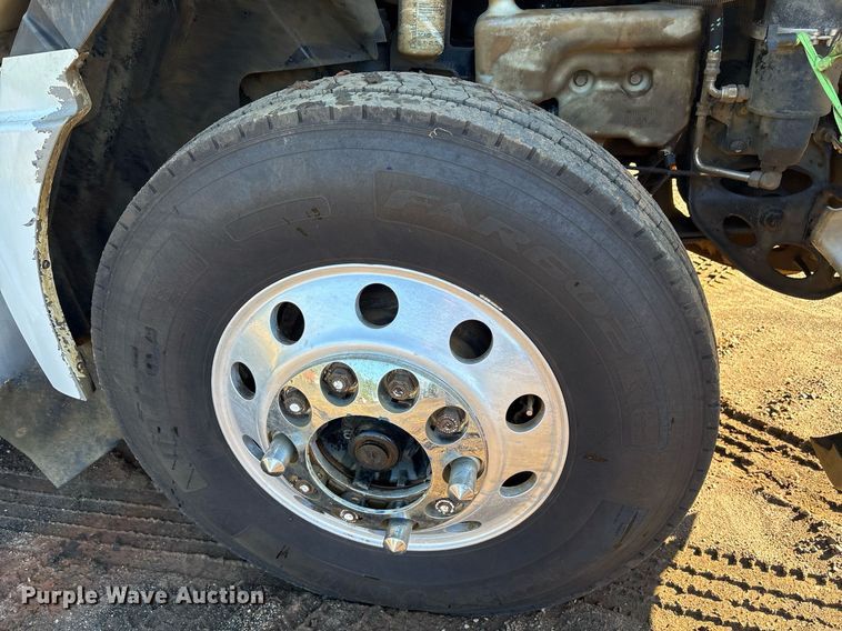 image for item DM1863 2012 International Prostar semi truck