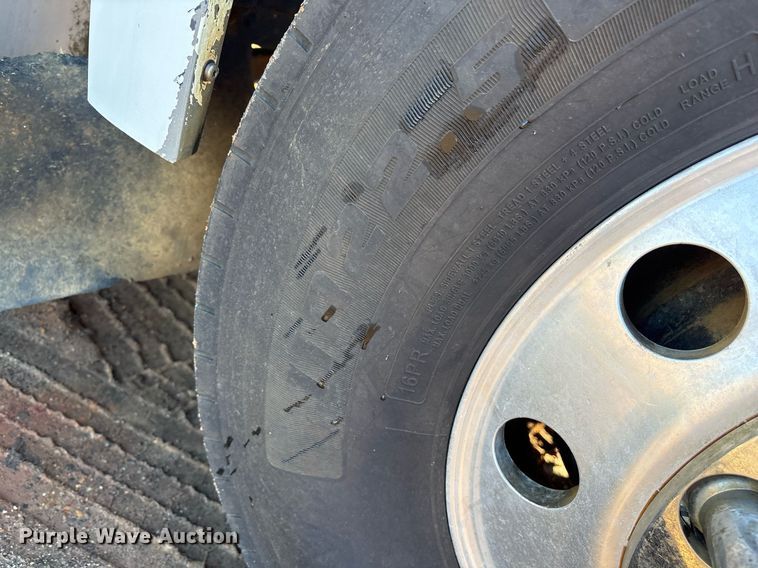 image for item DM1863 2012 International Prostar semi truck