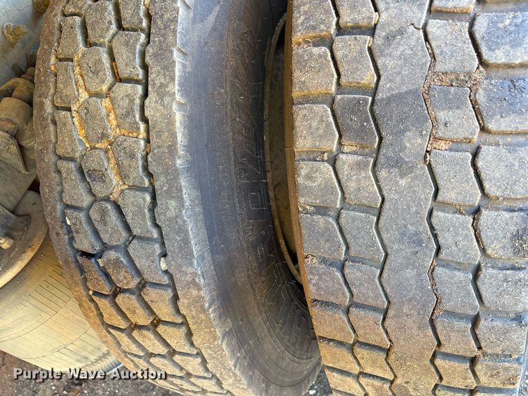 image for item DM1863 2012 International Prostar semi truck