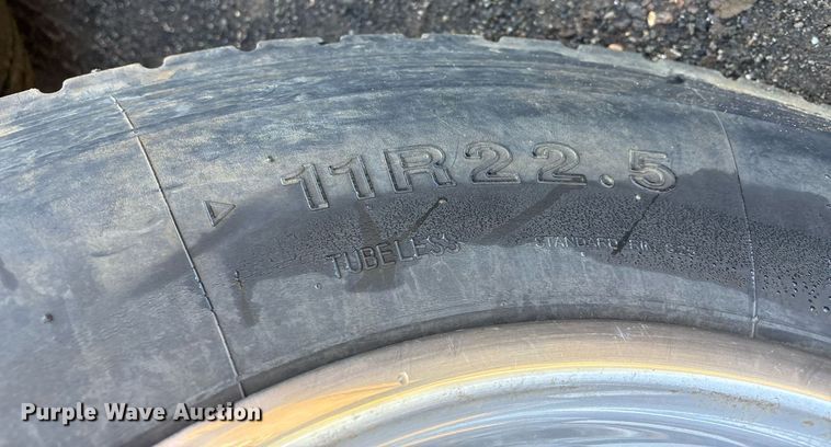 image for item DM1863 2012 International Prostar semi truck