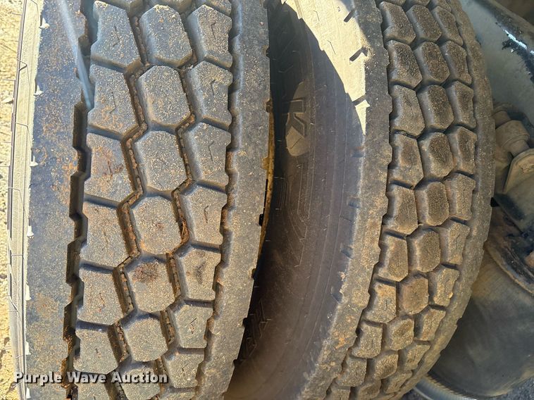 image for item DM1863 2012 International Prostar semi truck