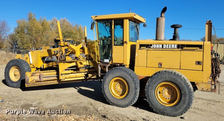 image for item DN3630 1996 John Deere 770BH motor grader