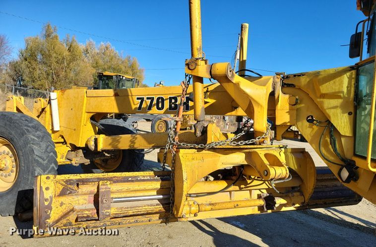 image for item DN3630 1996 John Deere 770BH motor grader