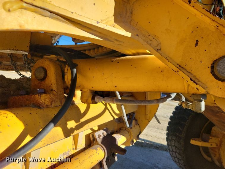 image for item DN3630 1996 John Deere 770BH motor grader