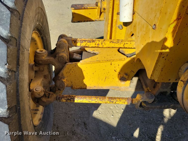 image for item DN3630 1996 John Deere 770BH motor grader