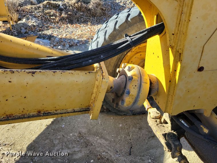 image for item DN3630 1996 John Deere 770BH motor grader