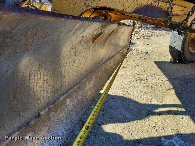 image for item DN3630 1996 John Deere 770BH motor grader