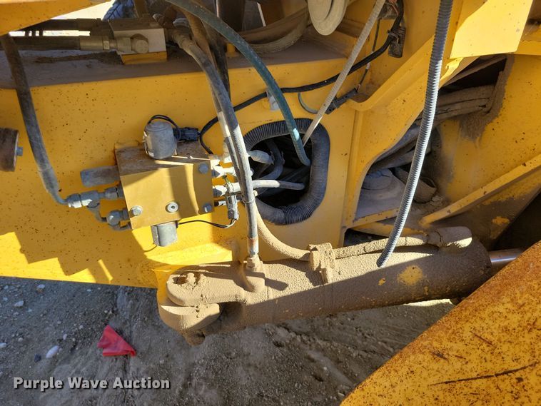 image for item DN3630 1996 John Deere 770BH motor grader