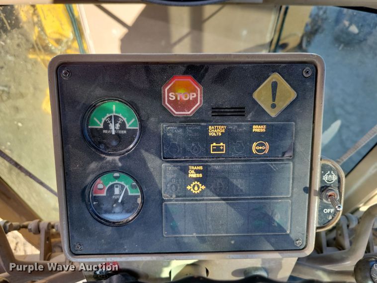 image for item DN3630 1996 John Deere 770BH motor grader