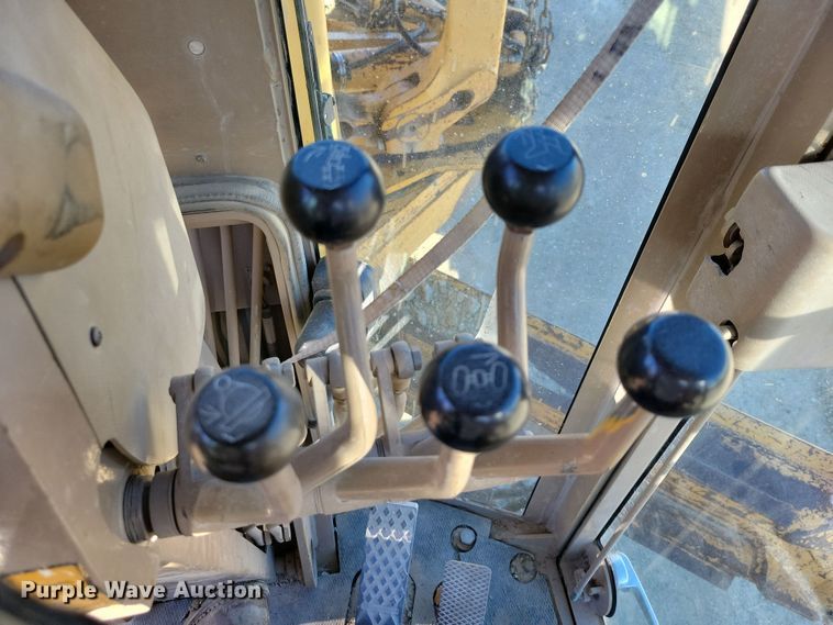 image for item DN3630 1996 John Deere 770BH motor grader