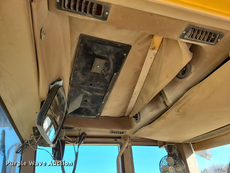 image for item DN3630 1996 John Deere 770BH motor grader