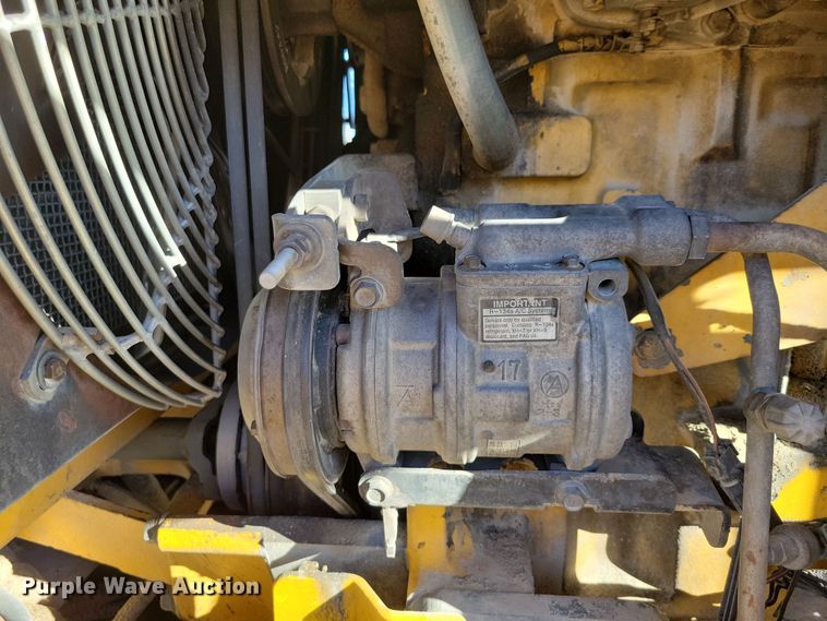 image for item DN3630 1996 John Deere 770BH motor grader