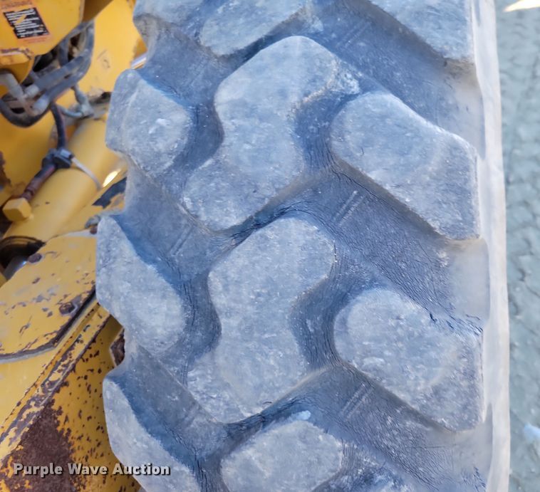 image for item DN3630 1996 John Deere 770BH motor grader