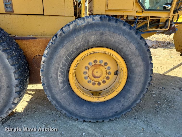 image for item DN3630 1996 John Deere 770BH motor grader