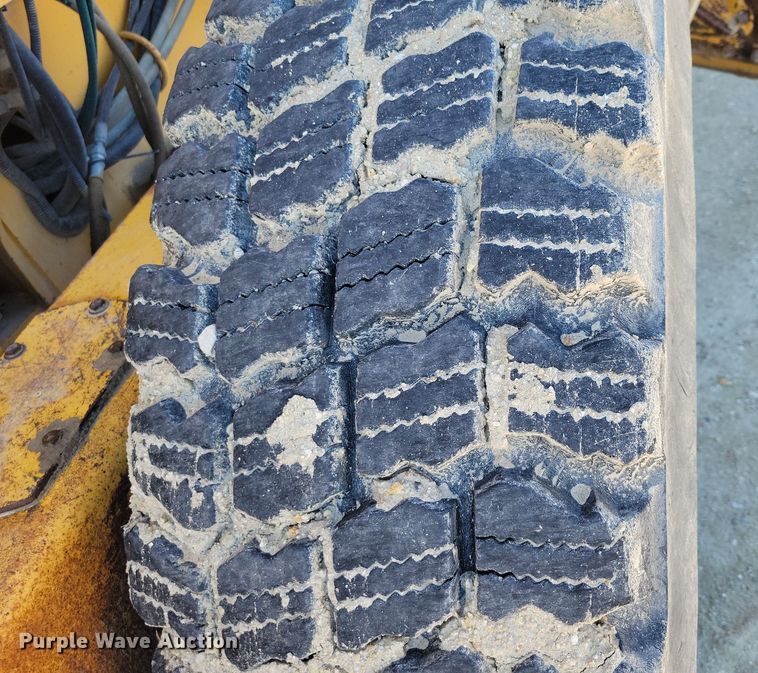 image for item DN3630 1996 John Deere 770BH motor grader