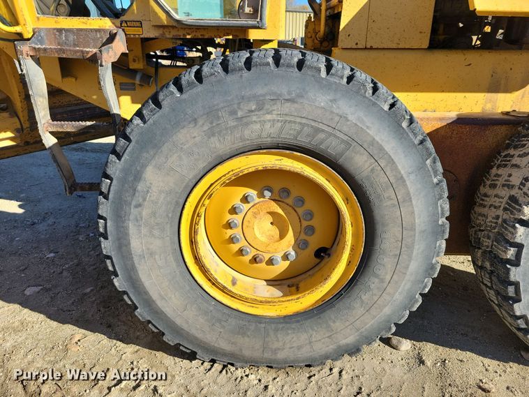 image for item DN3630 1996 John Deere 770BH motor grader