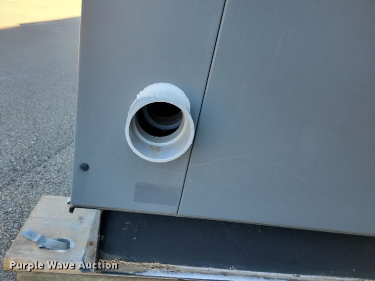 image for item DN3647 2011 Generac generator