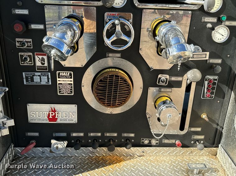 image for item DO0465 1997 Sutphen ladder fire truck